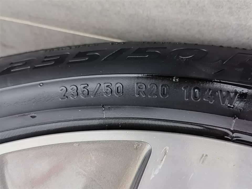 Land Rover Discover sports