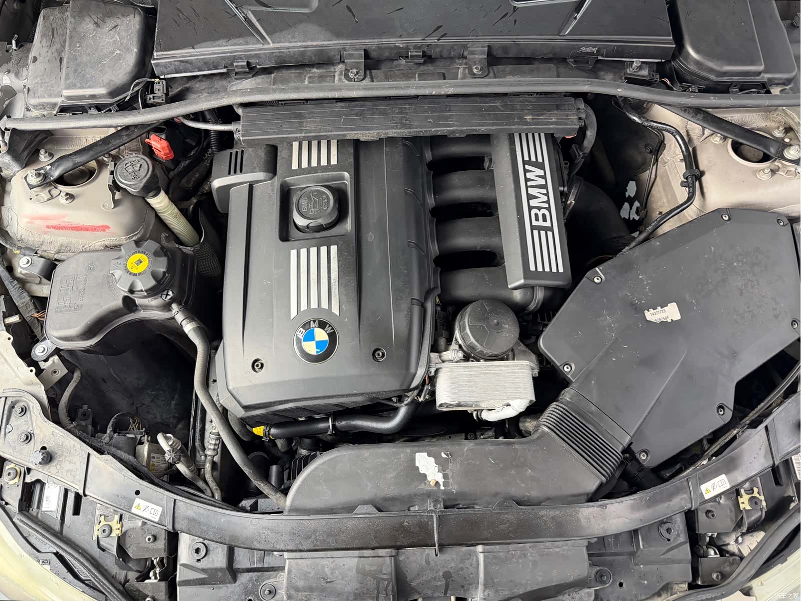 BMW 3 Series, 2011 11