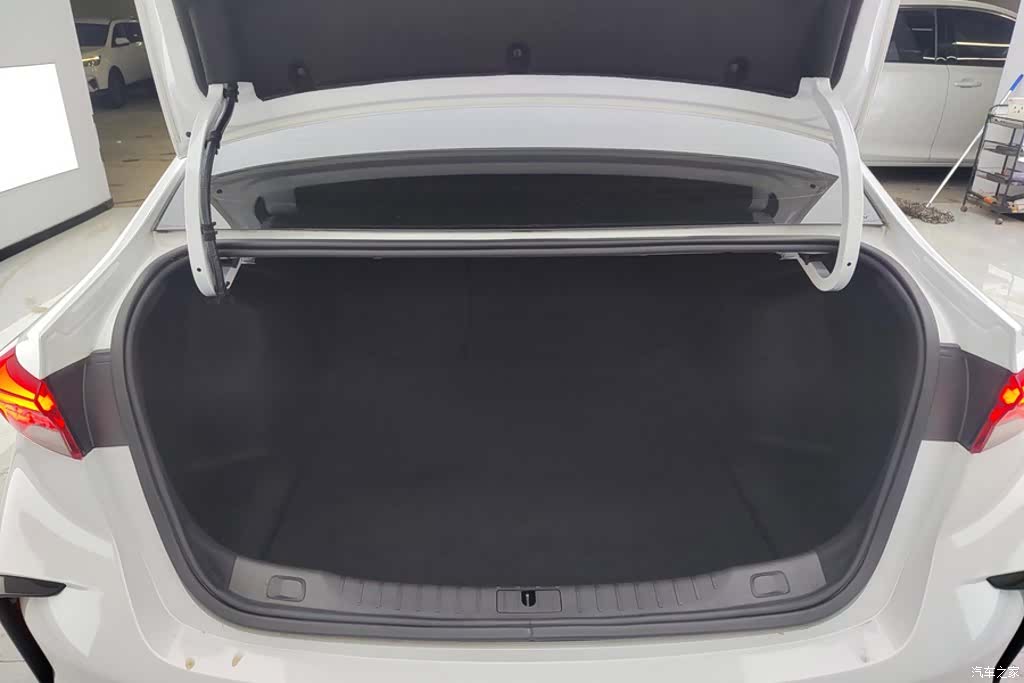 Buick Verano, 2024 4