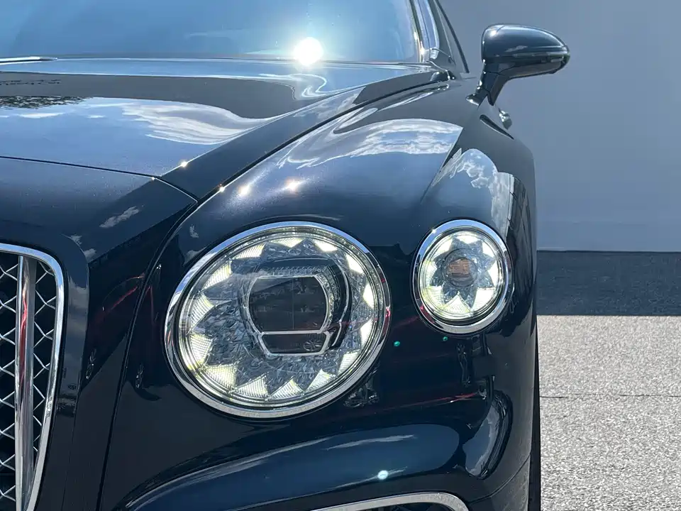 Bentley Flying