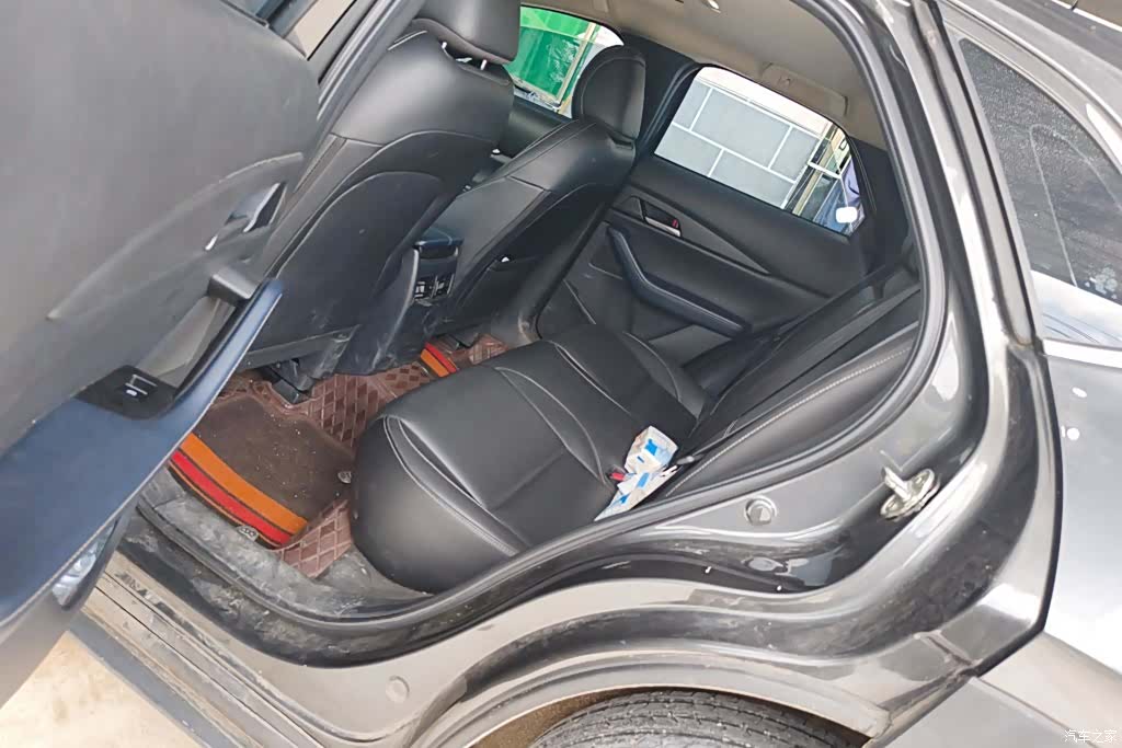Mazda CX-30, 2022 11