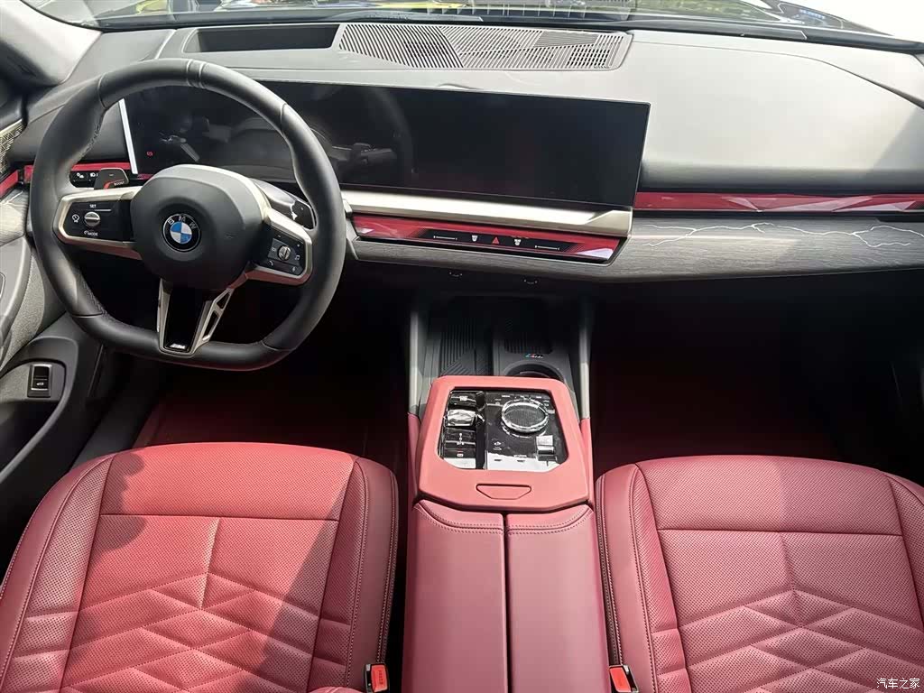 BMW 5 Series, 2025 12