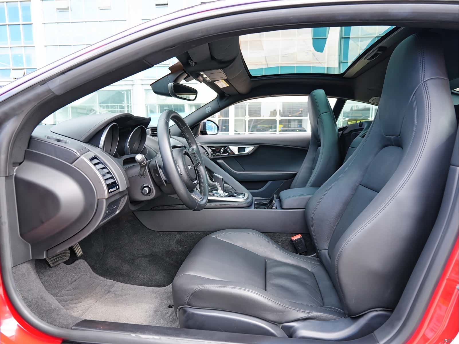 Jaguar F-TYPE, 2015 7