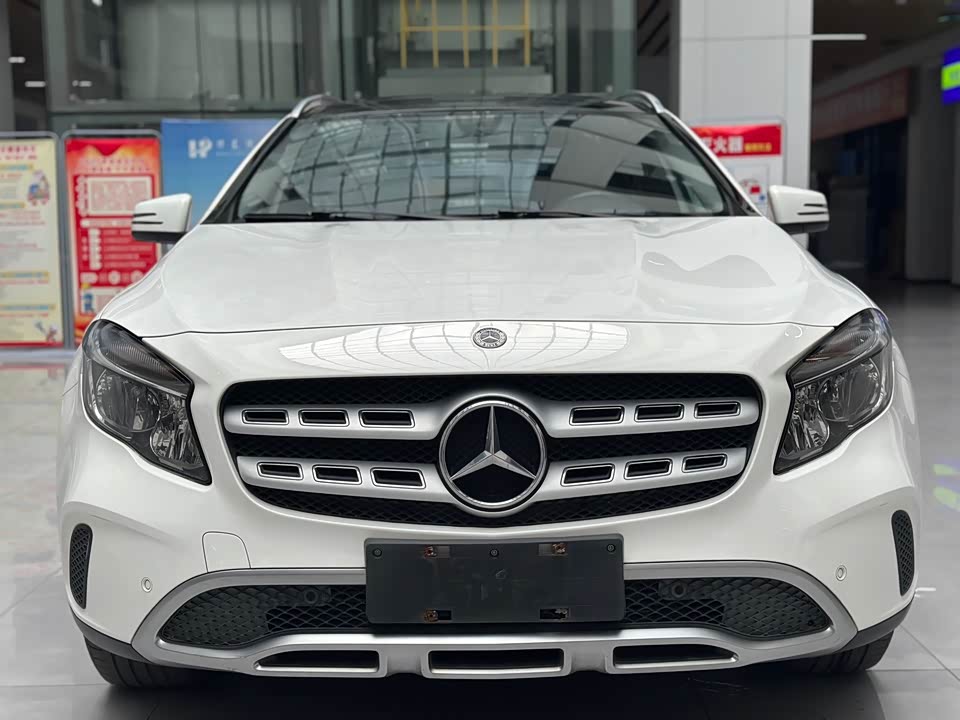 Mercedes-Benz GLA