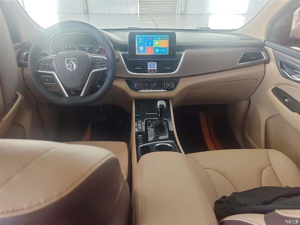 Wuling 730, 2018 10