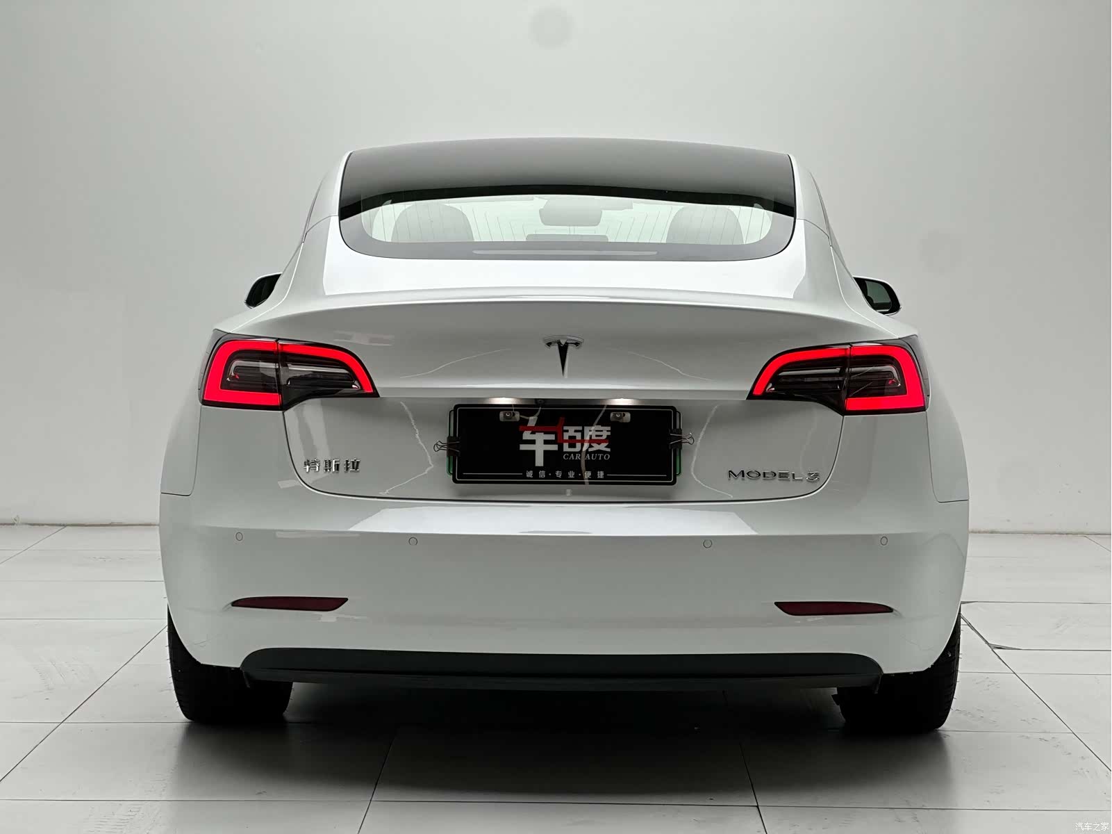 Tesla Model 3, 2019 все фото
