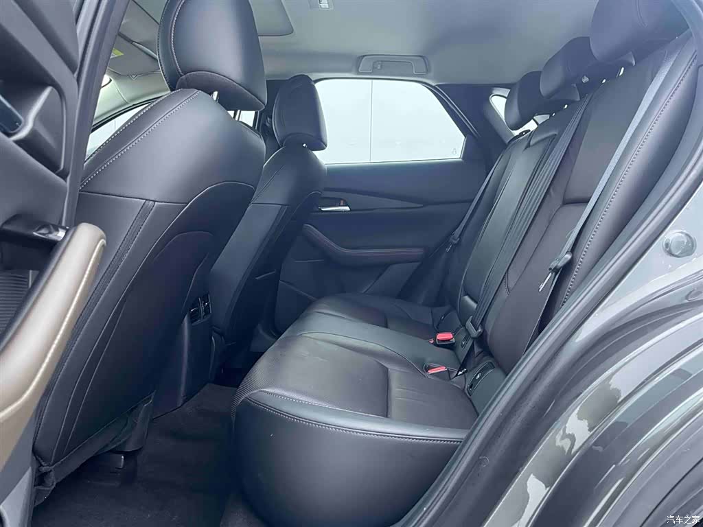 Mazda CX-30, 2021 11