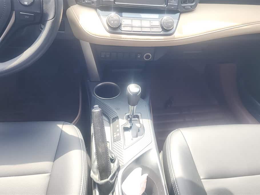 Toyota RAV4 Rongfang