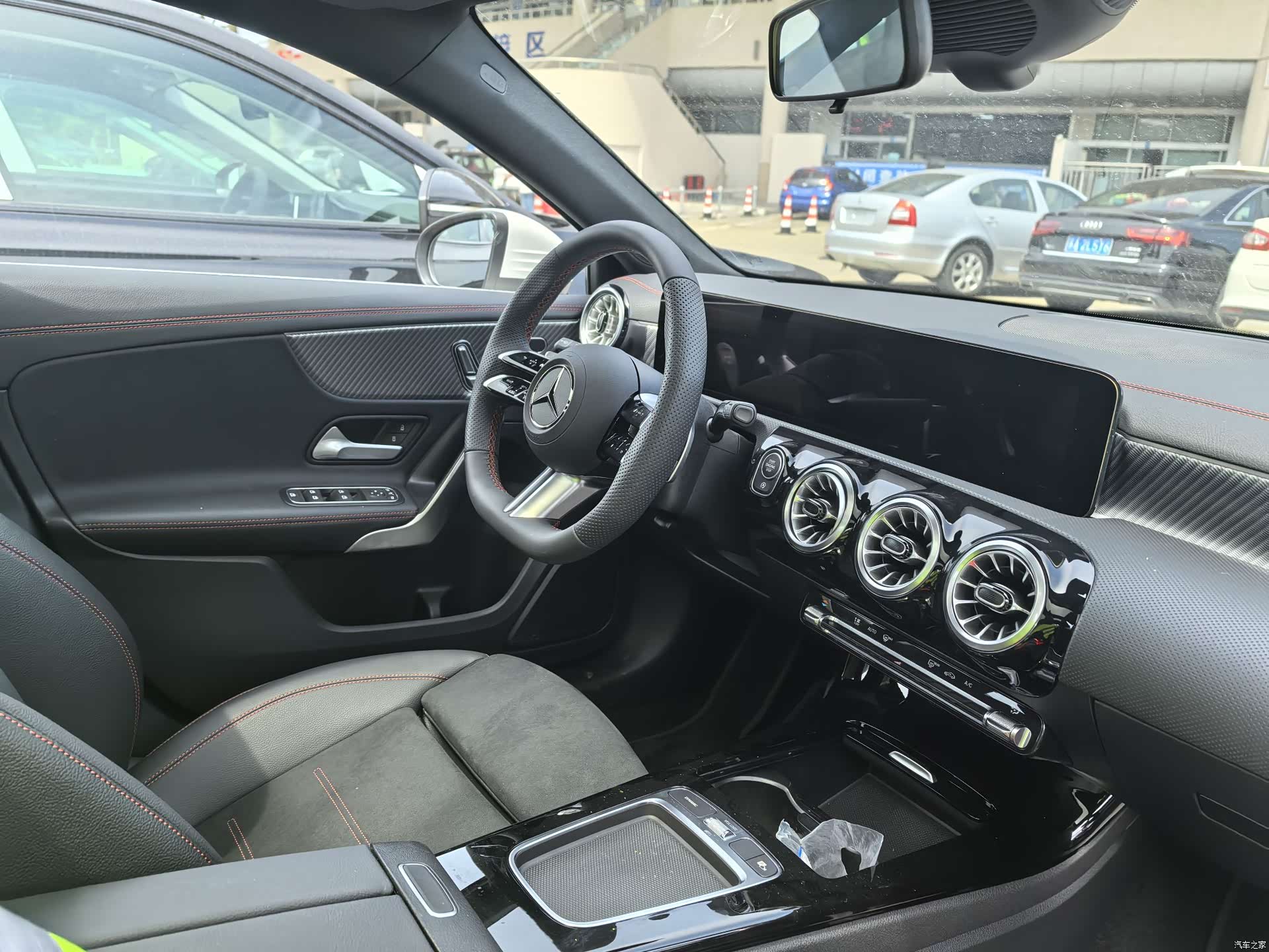 Mercedes-Benz A-Class, 2025 все фото