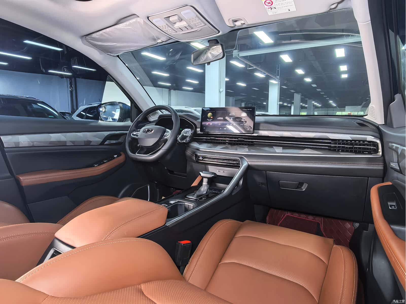 Geely X6, 2022 15