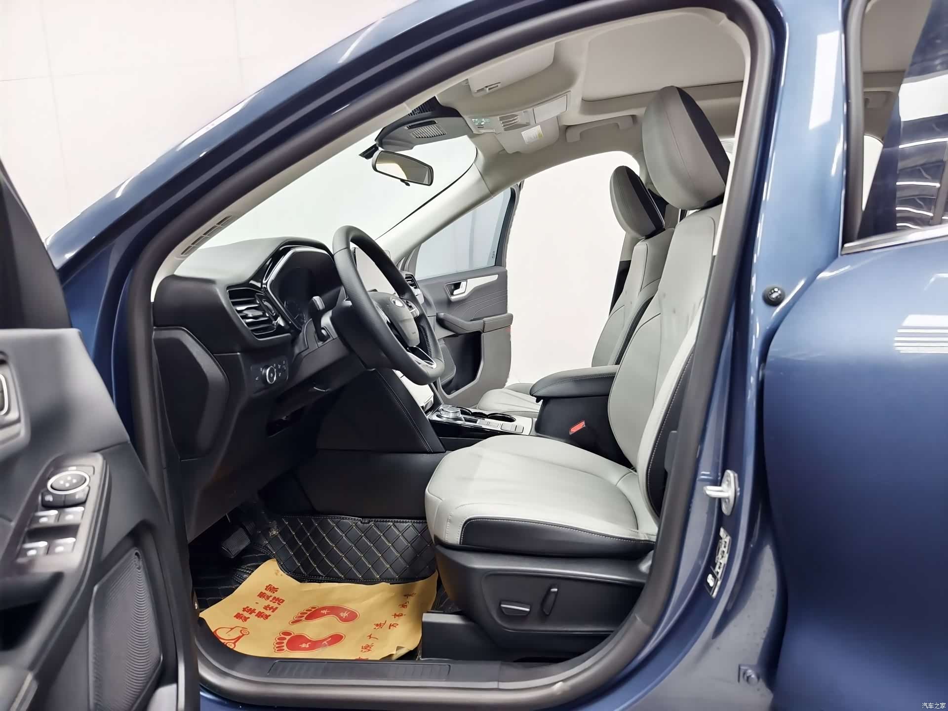 Ford Escape, 2025 11