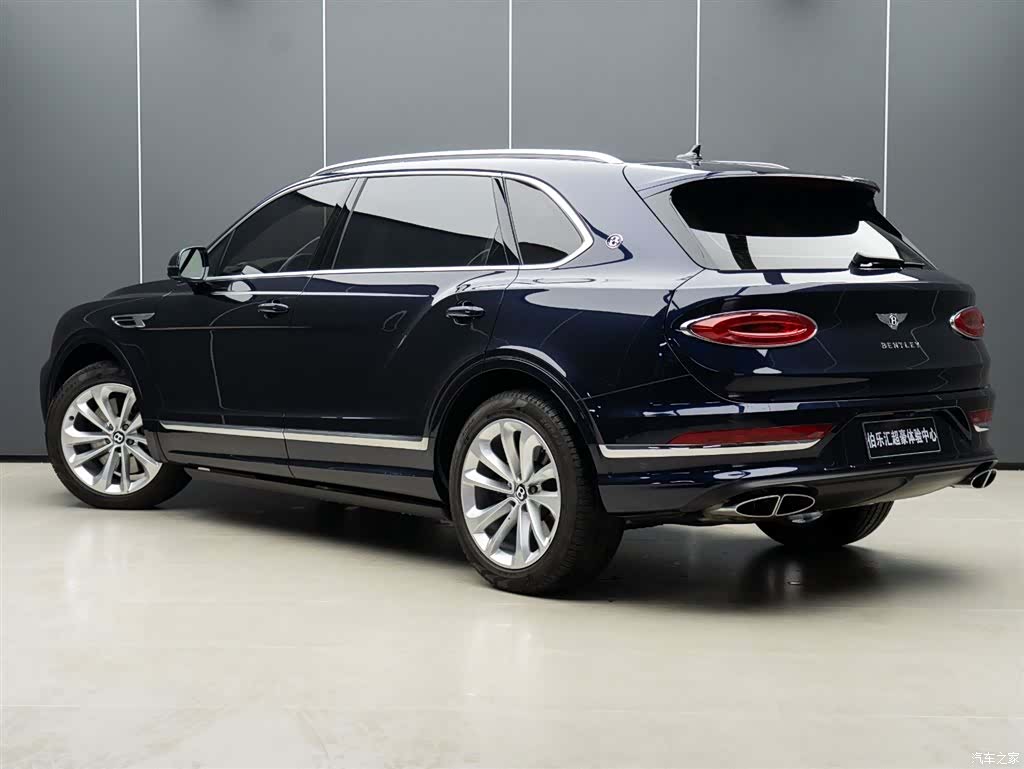 Bentley Bentayga, 2025 все фото