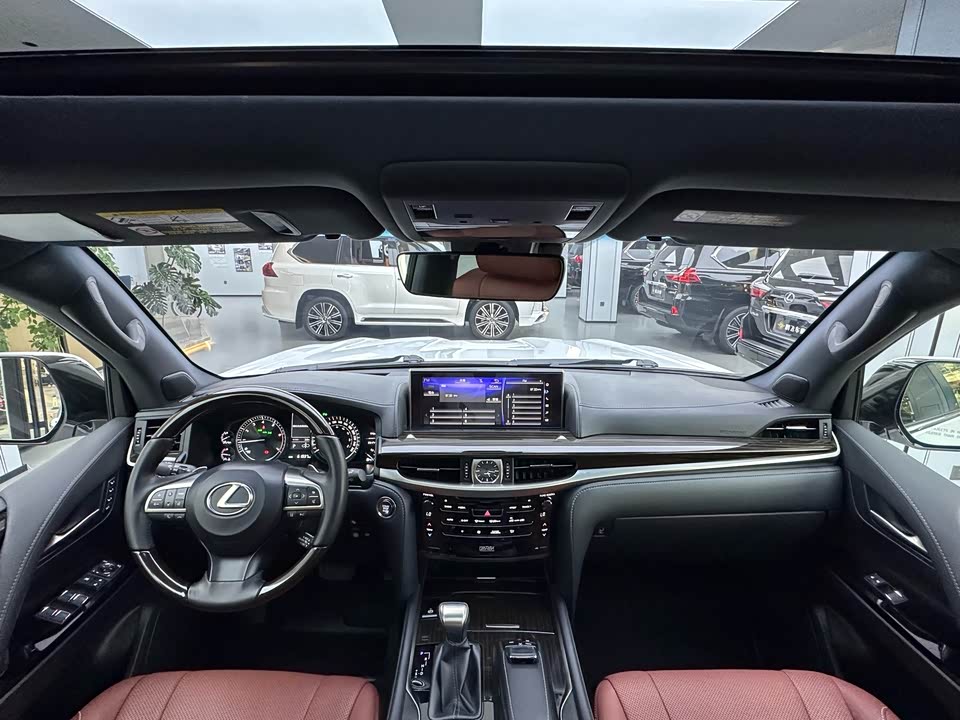 Lexus LX