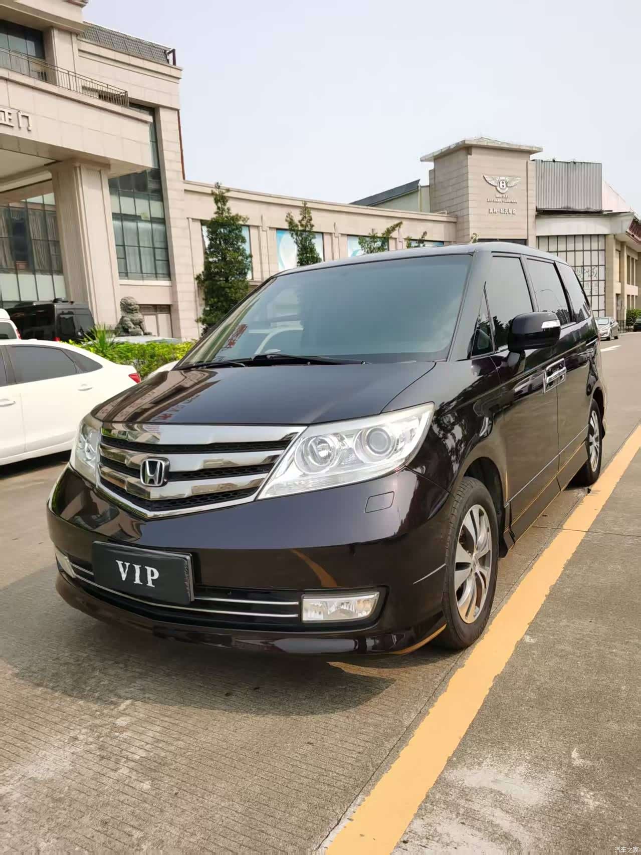 Honda Elysion, 2016 1
