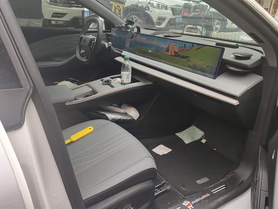 Geely Galaxy Galaxy E8