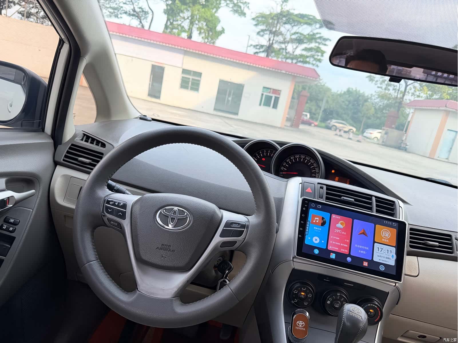 Toyota 180E, 2013 13