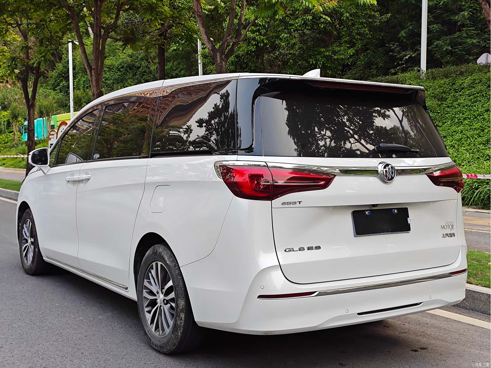 Buick GL8, 2023 все фото