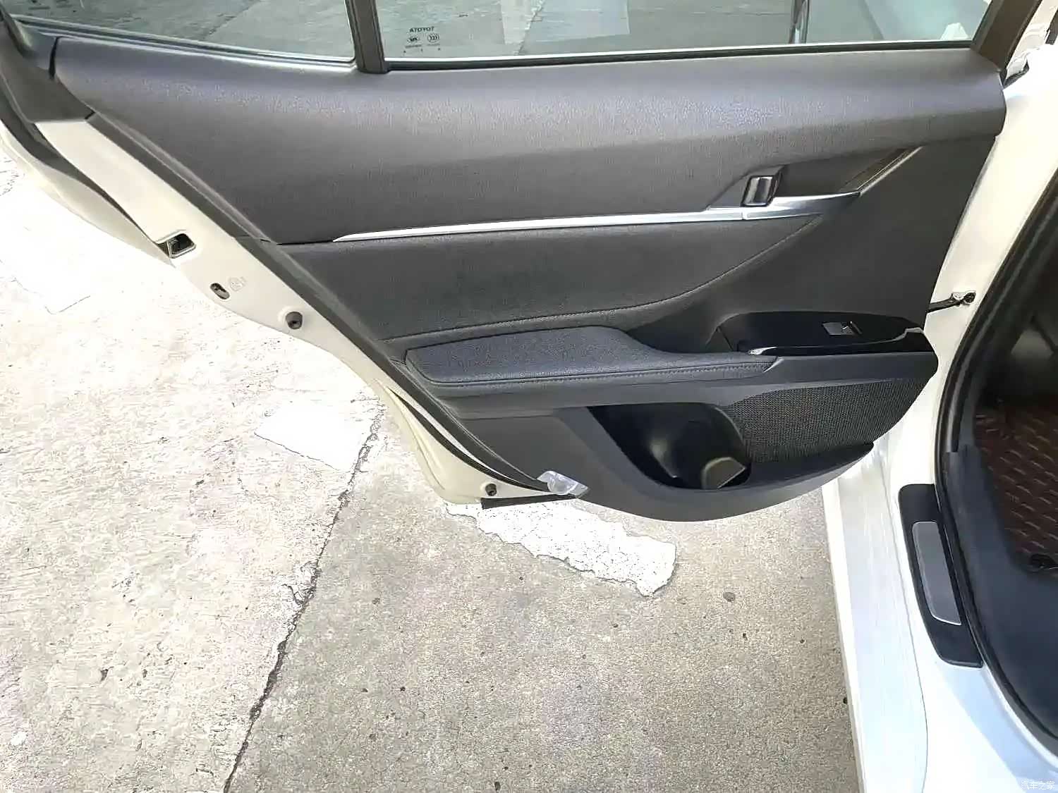 Toyota Camry, 2023 18