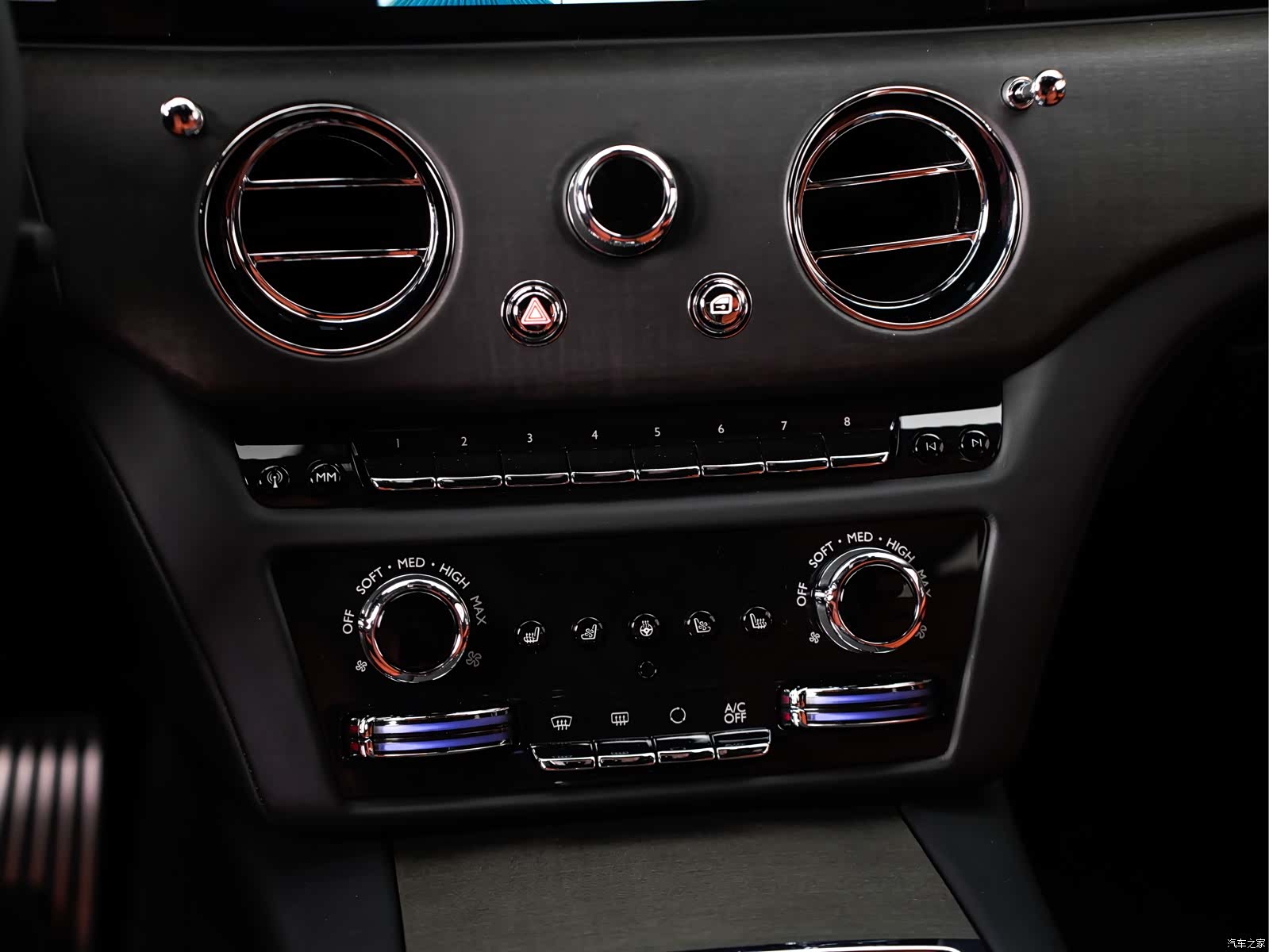 Rolls-Royce Ghost, 2025 15