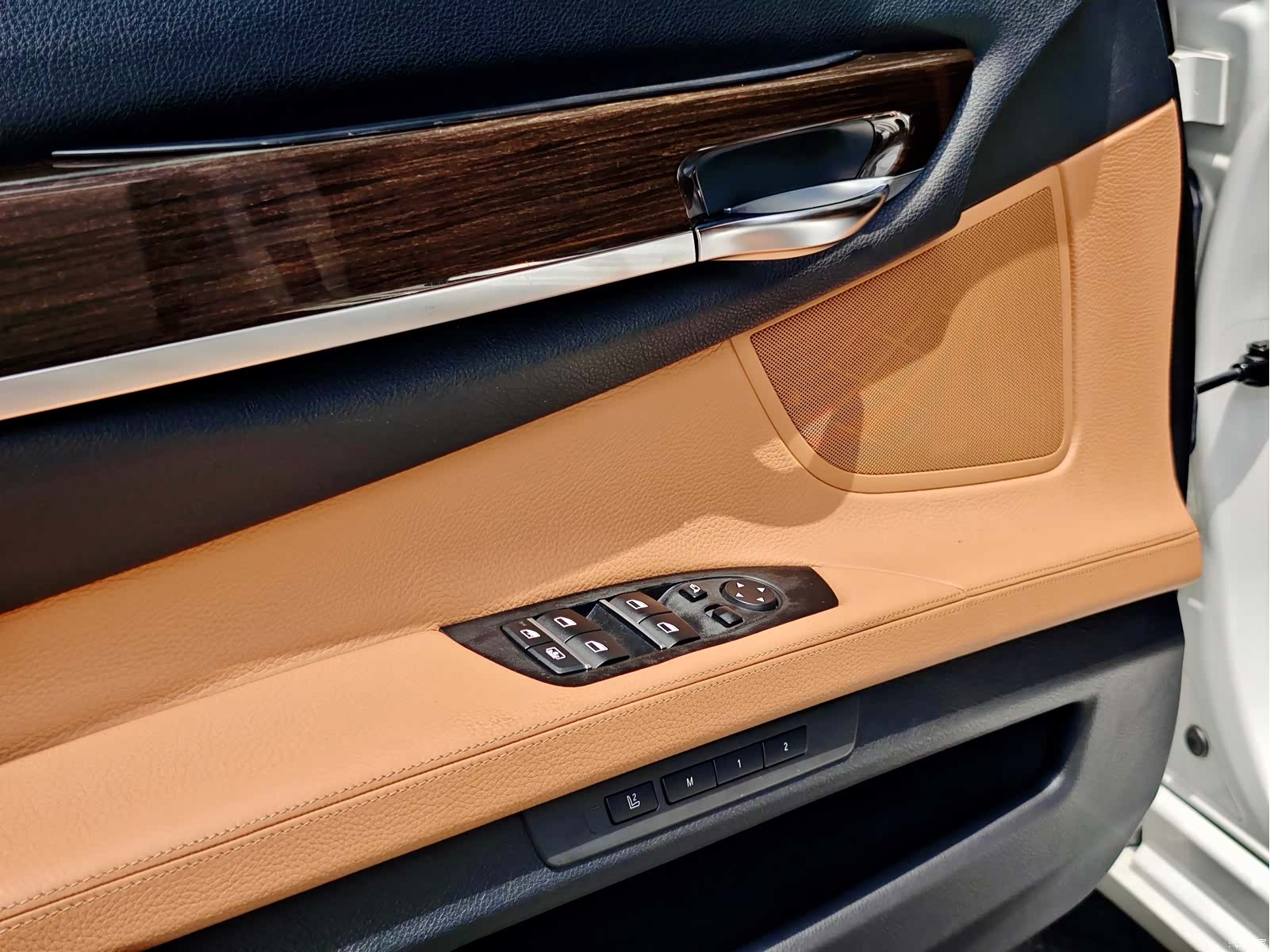 BMW 7 Series, 2011 10