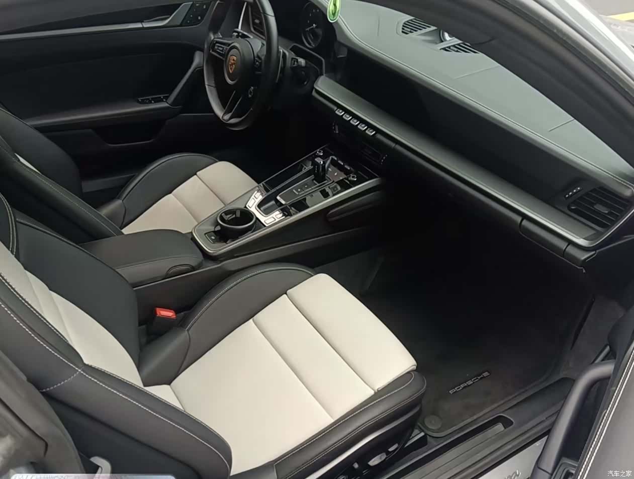 Porsche 911, 2023 19