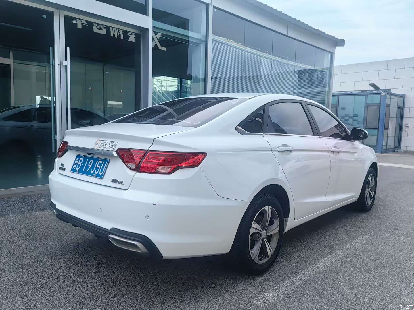 Geely Emgrand, 2018 4