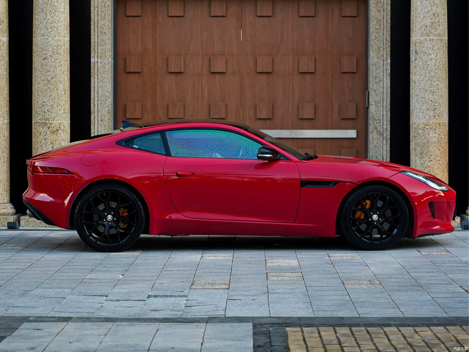 Jaguar F-TYPE, 2015 4