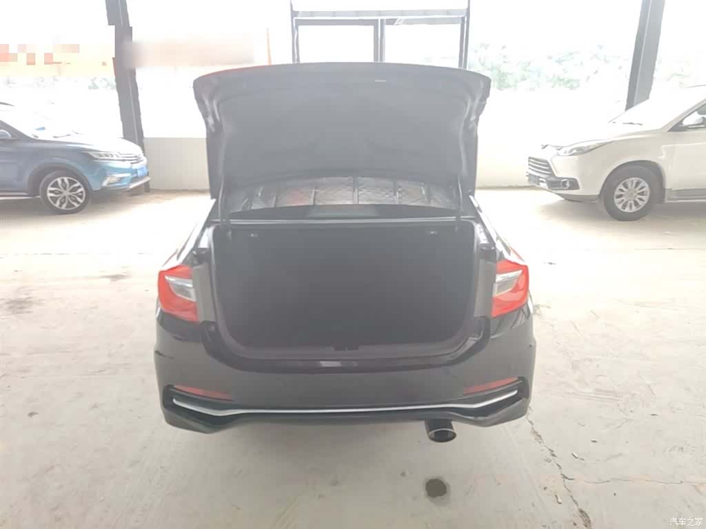 Honda Crider, 2016 19