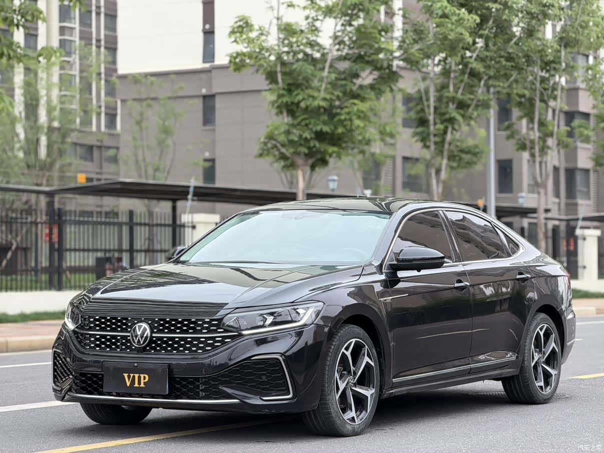 Volkswagen Passat, 2024 1
