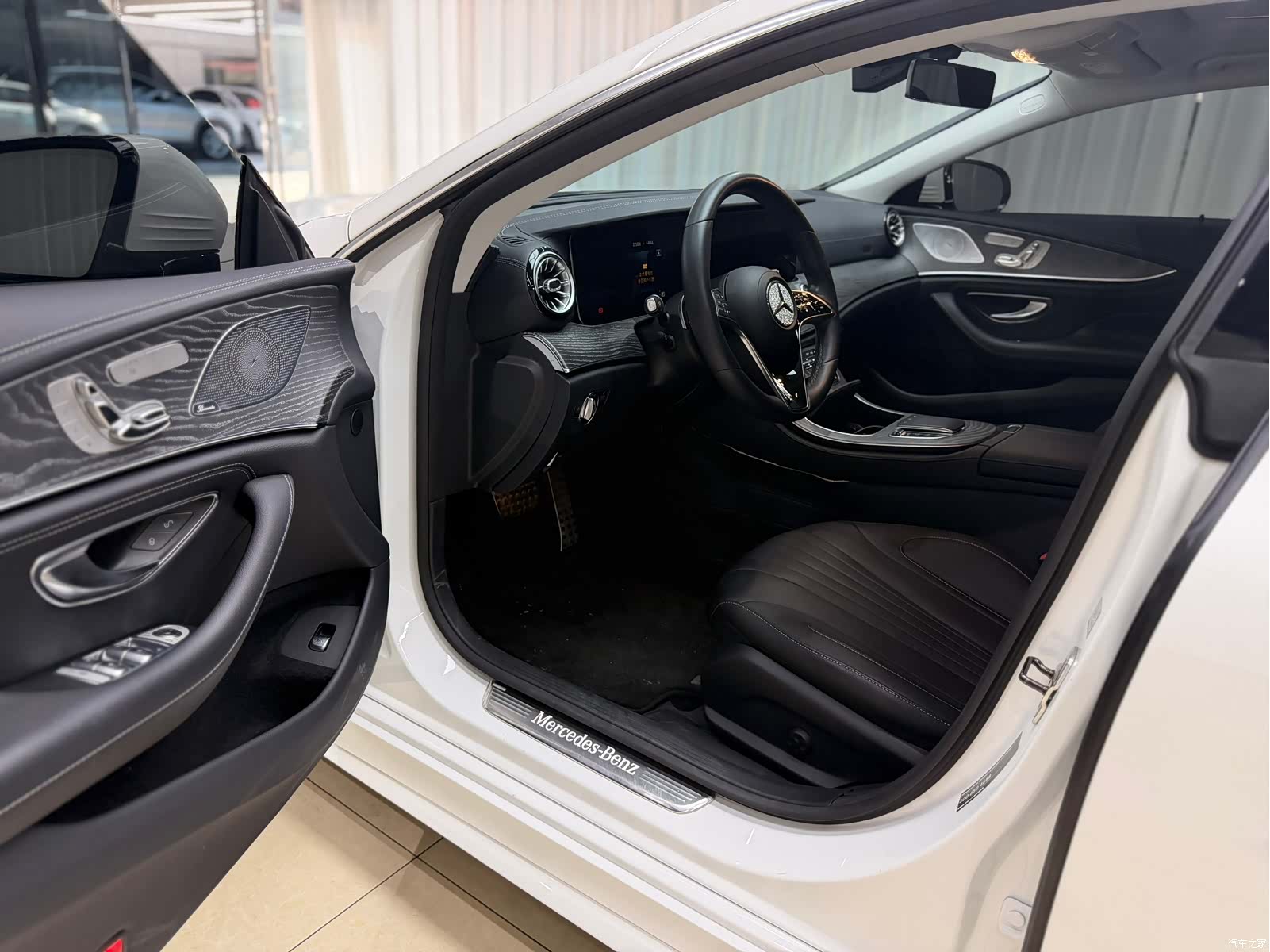 Mercedes-Benz CLS, 2022 4