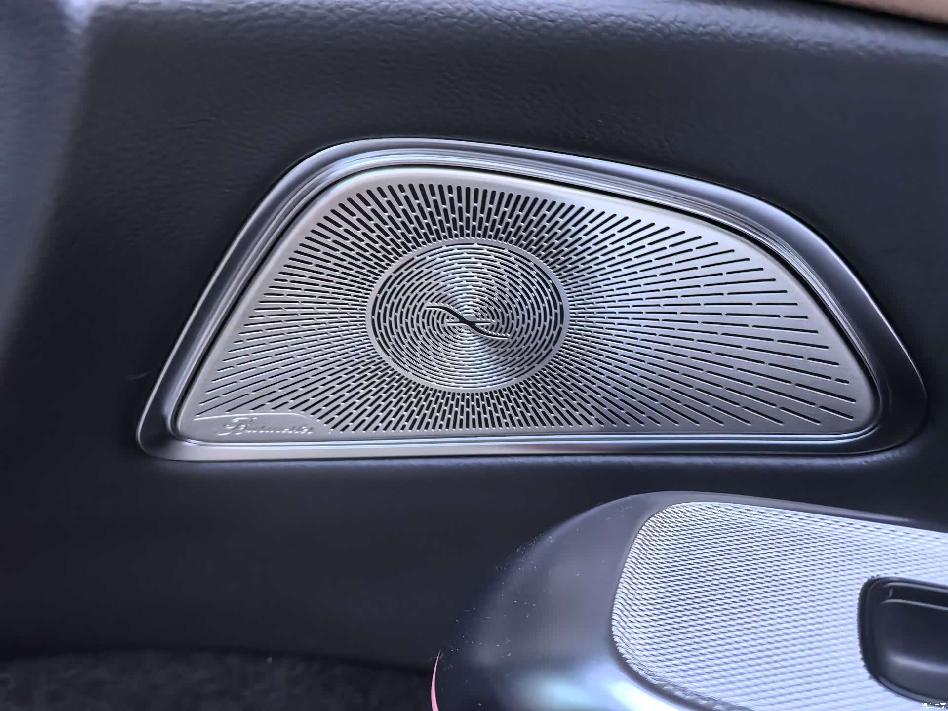 Mercedes-Benz E-Class, 2025 11