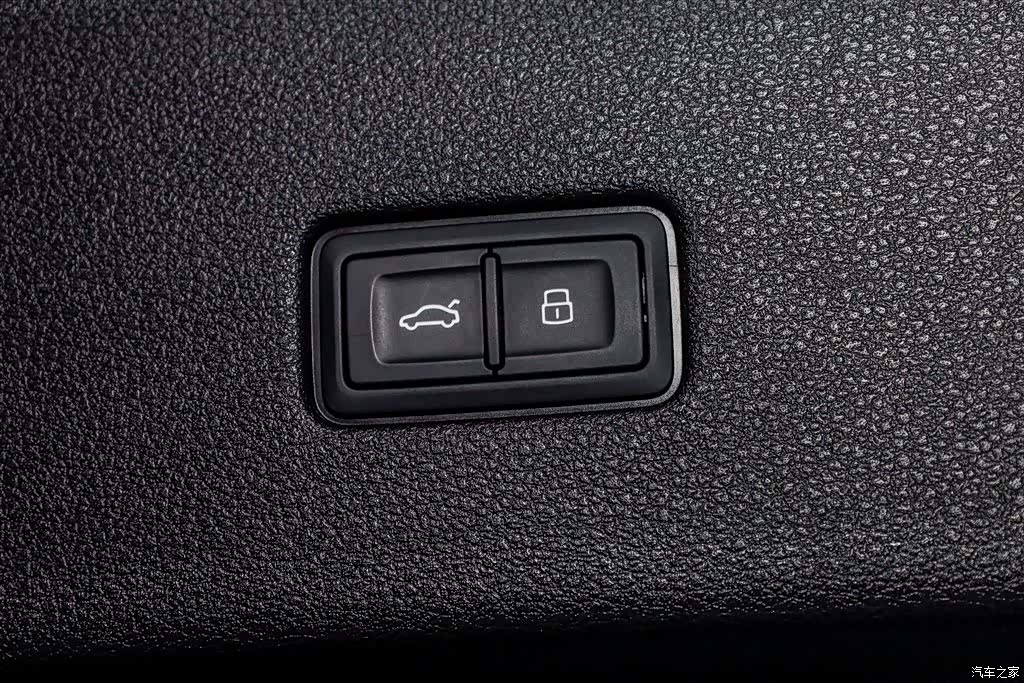 Audi Q8, 2023 42