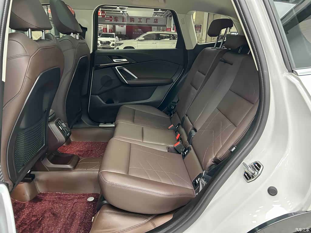 BMW X1, 2025 15