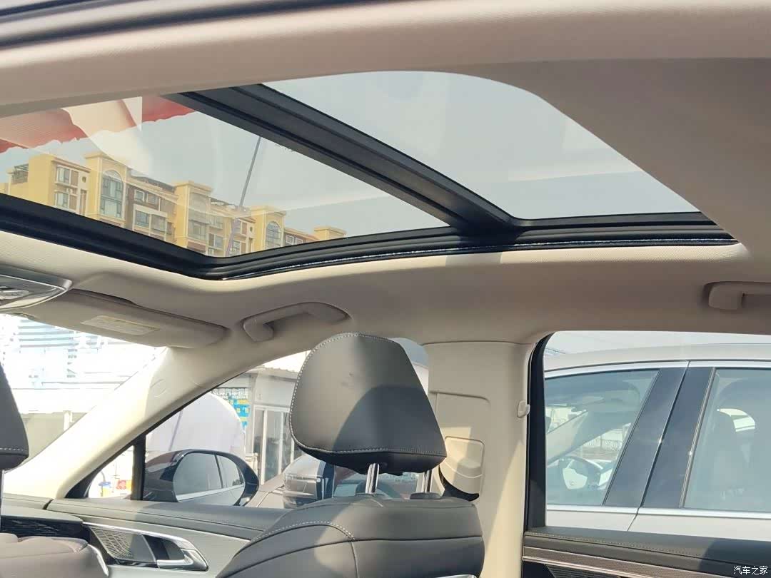 Hongqi H5, 2023 8