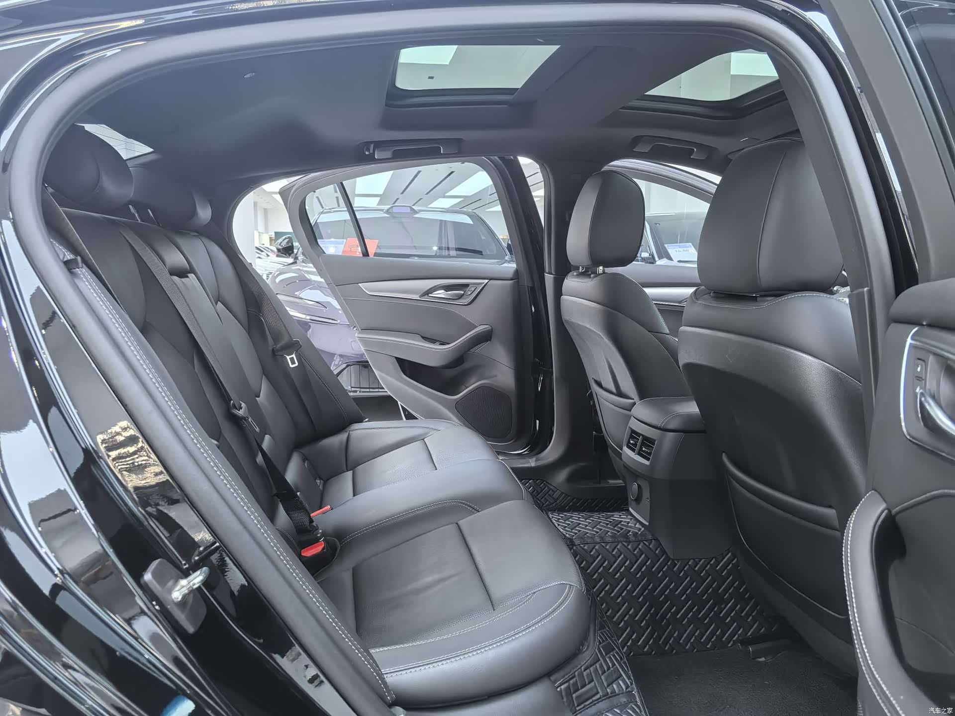 Cadillac CT5, 2023 9