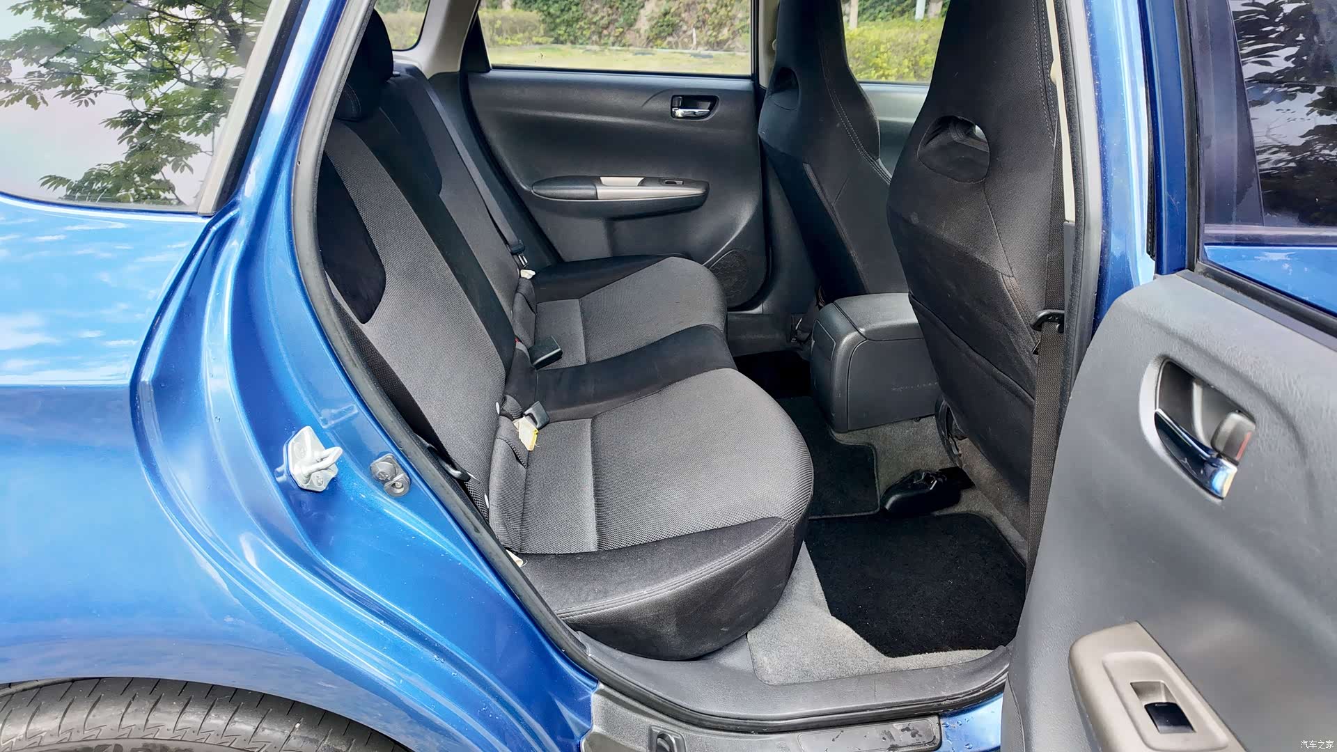 Subaru 2.0R, 2009 27