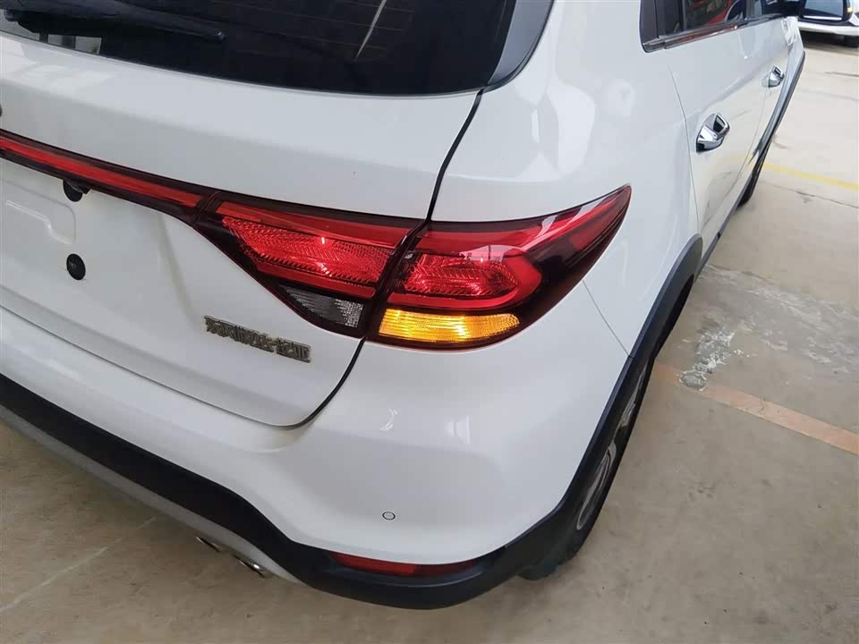 Kia KX CROSS