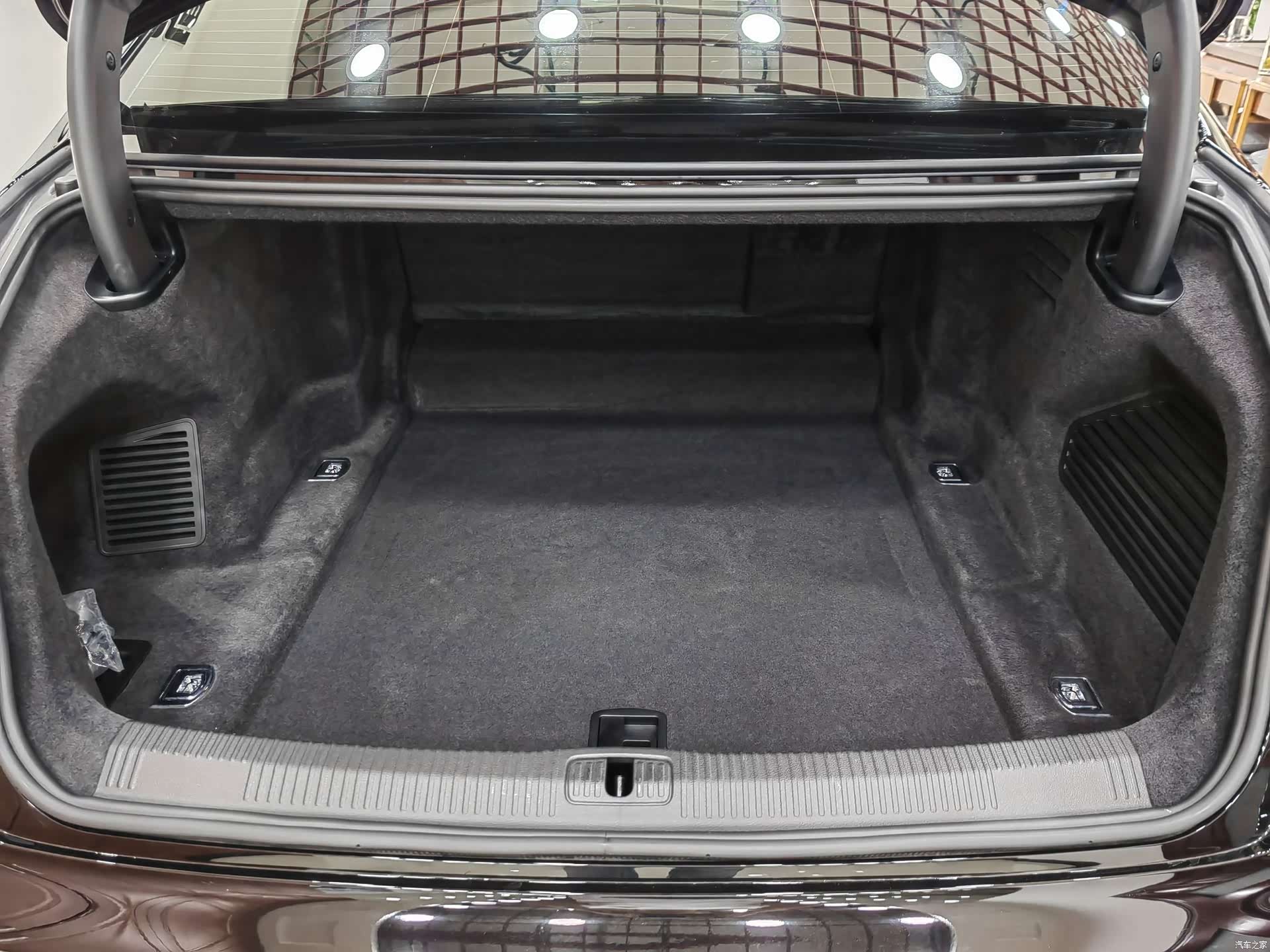 Audi A8L, 2025 20