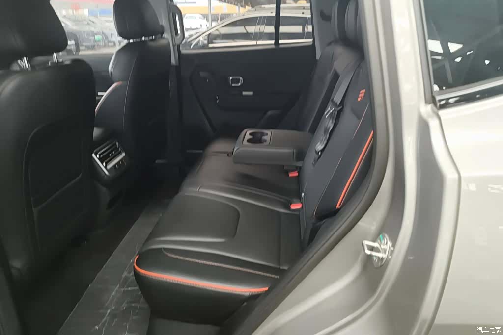 Jetour T1, 2025 11