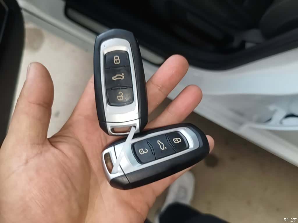 Geely Emgrand, 2019 9