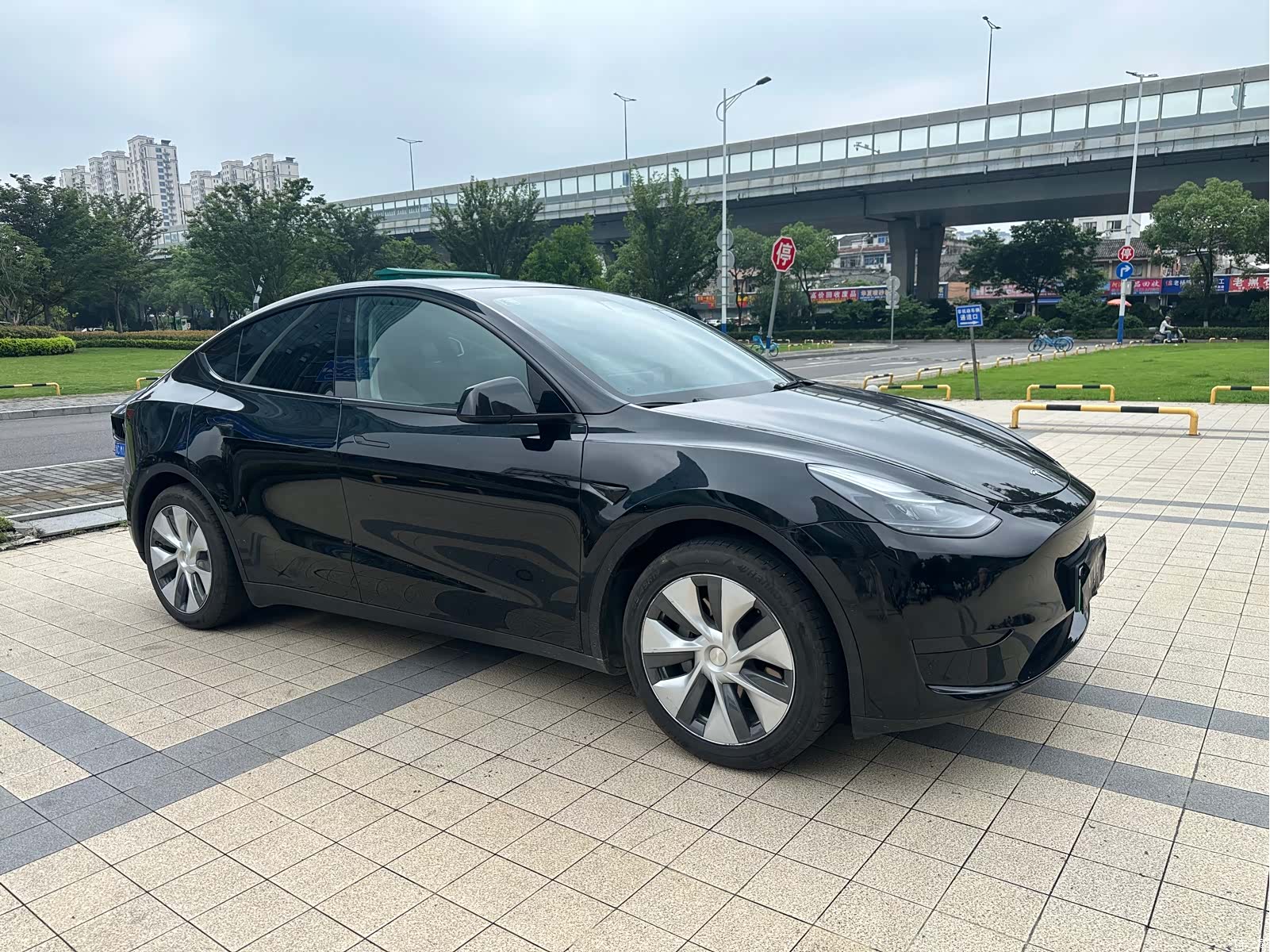 Tesla Model Y, 2022 2