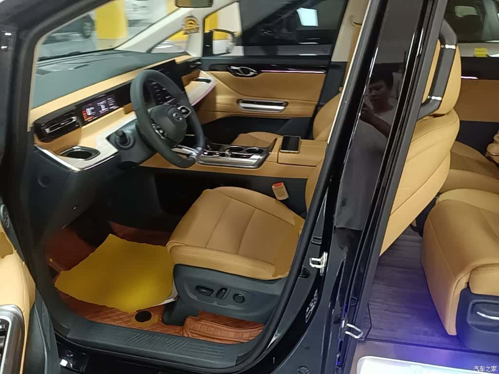 Trumpchi E8, 2024 15