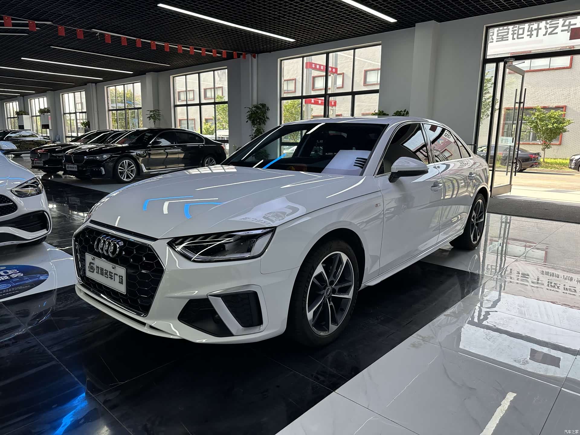 Audi A4L, 2025 1