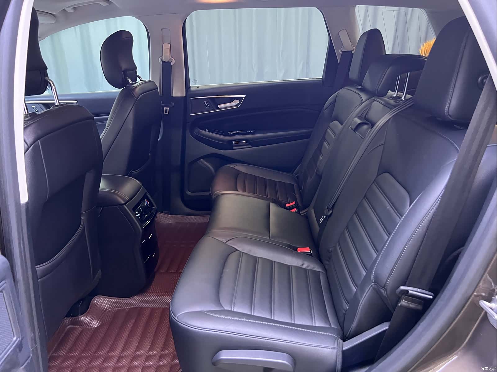 Ford Edge, 2016 17