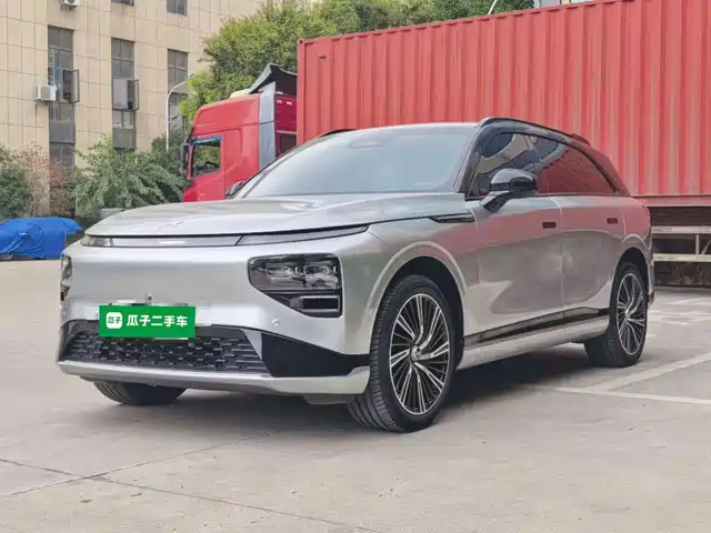 XPeng G9 2023 — купить из Китая под заказ