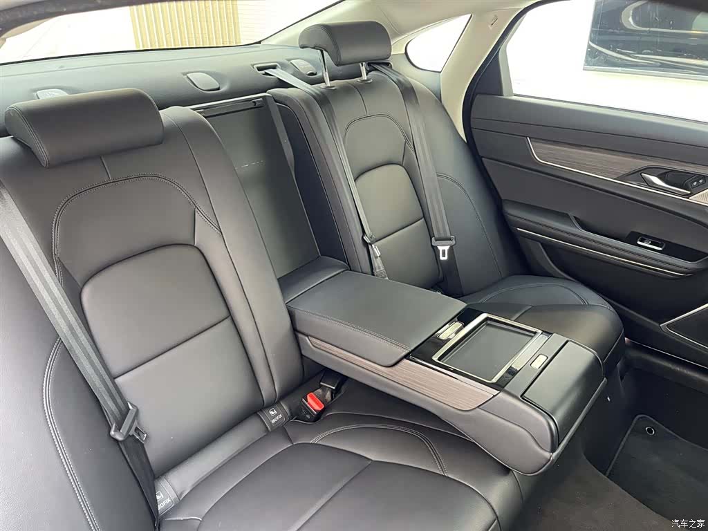 Land Rover P200, 2023 21