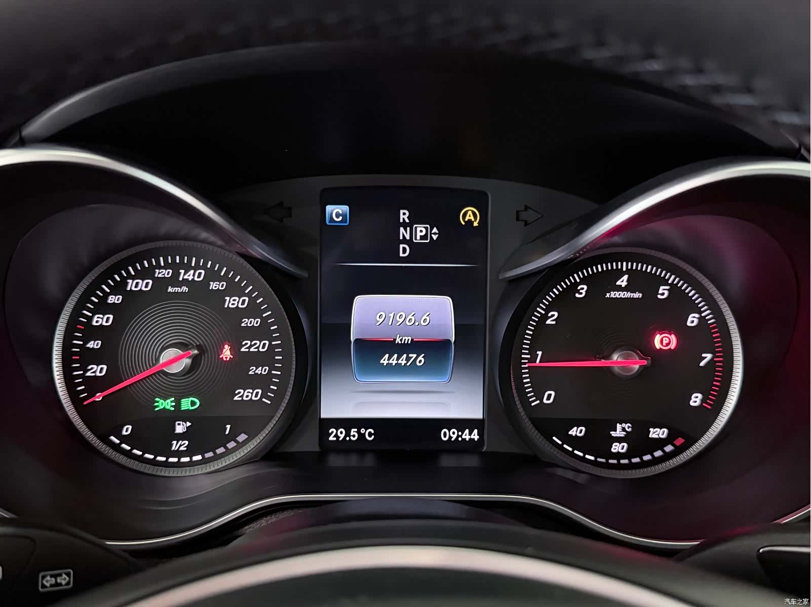Mercedes-Benz C-Class, 2015 11