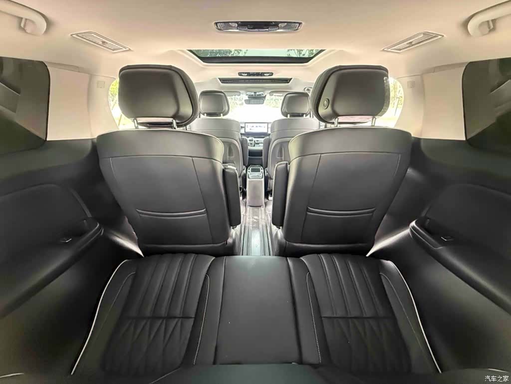 Roewe iMAX8, 2021 13
