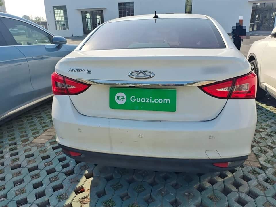 Chery Arrizo 5