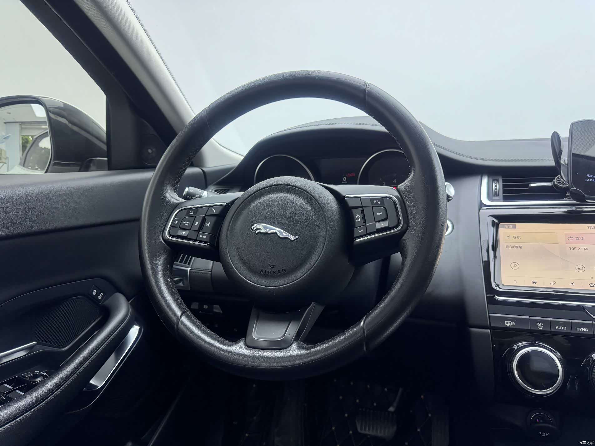 Land Rover P200, 2018 13